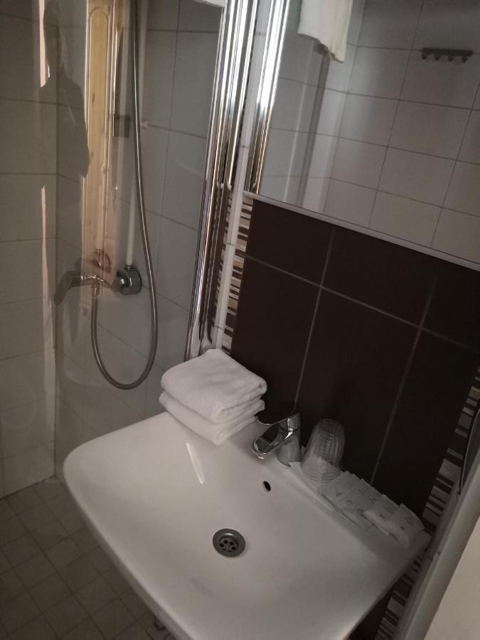 Tammisaaren Kaupunginhotelli ラーセポリ エクステリア 写真